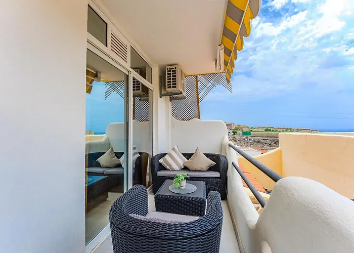 Marina Paraiso 1 Bedroom 아데제