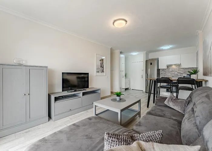 Marina Paraiso 1 Bedroom Costa Adeje (Tenerife)